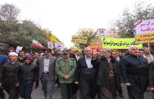 برگزاری راهپیمایی 13 آبان در مهاباد + تصاویر