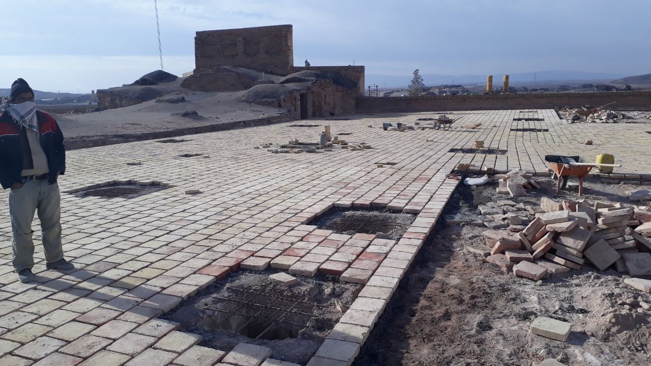مرمت کاروانسرای تاریخی سنگ بست فریمان