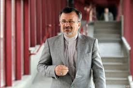 داورزنی: وضعیت ریاست فدراسیون فوتبال را مجمع مشخص می‌کند/ اساسنامه این فدراسیون تکلیف را روشن کرده است