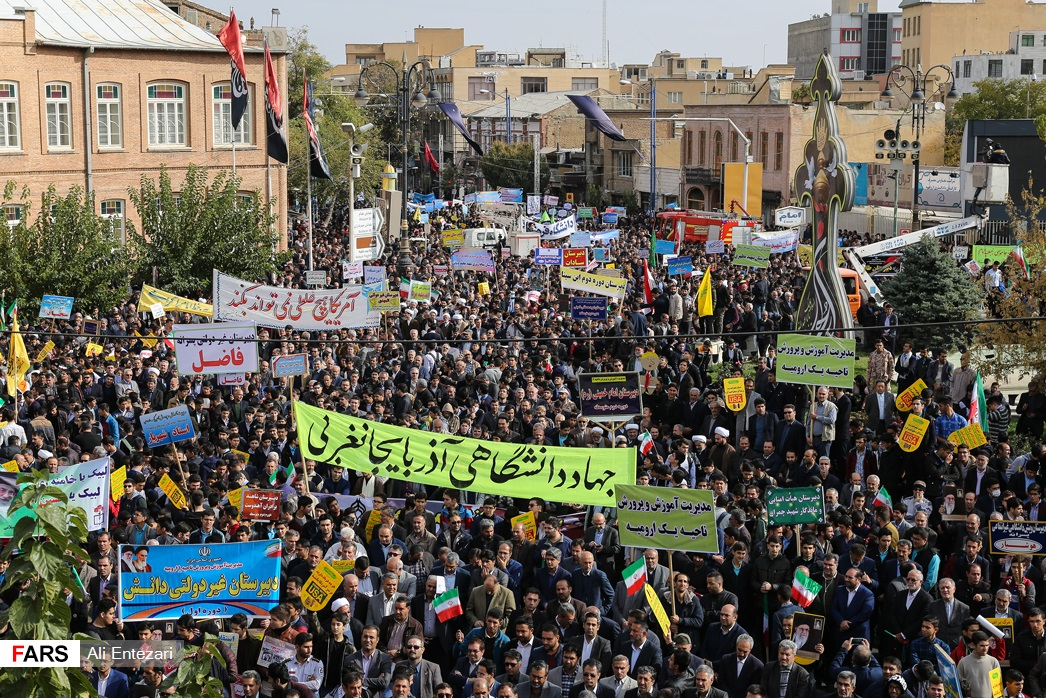 گافهای عجیب رسانههای ضد انقلاب؛ ماجرای دست نوشتههایی را از مردم معترض تبریز و چابهار چه بود؟ + تصاویر گافهای عجیب رسانههای ضد انقلاب؛ ماجرای دست نوشتههایی را از مردم معترض تبریز و چابهار چه بود؟ + تصاویر