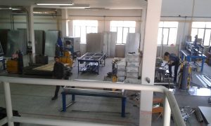 تولید درب هایی که گرما را به زانومی زند