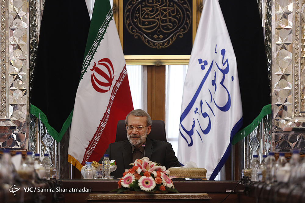فدراسیون فوتبال مشمول قانون منع به کارگیری بازنشستگان می شود/ قانون بازنشستگی دخالت در انتخابات فدراسیون محسوب نمی&lrm;شود