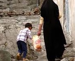 اردستان ۳۰۳ نفر زن سرپرست خانوار دارد