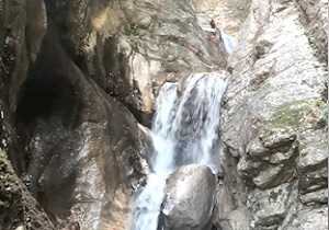 آبشار "بارانکوه" در گرگان + فیلم