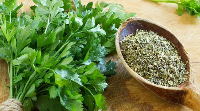 سبزی خشک در بازار چند است؟