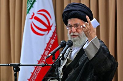 شرح حدیثی از پیامبر اکرم(ص) توسط رهبر انقلاب + فیلم