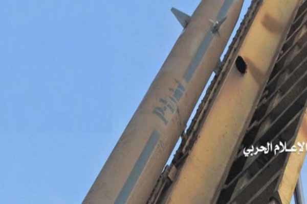 موشک &laquo;بدر ۱-P&raquo;روی سر متجاوزان سعودی در ساحل غربی فرود آمد
