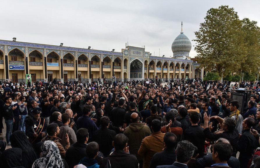 شاهچراغ سوگوار شهادت امام مهربانی‌ها