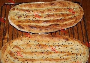 مصرف نان با مواد اولیه ذرت سبب افزایش قند خون و چربی کبد/ نان های با پایه ذرت باعث ایجاد چربی کبد و حتی نارسایی کلیه می شود