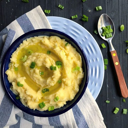 طرز تهیه پوره سیب زمینی با طعم خامه طرز تهیه پوره سیب زمینی با طعم خامه