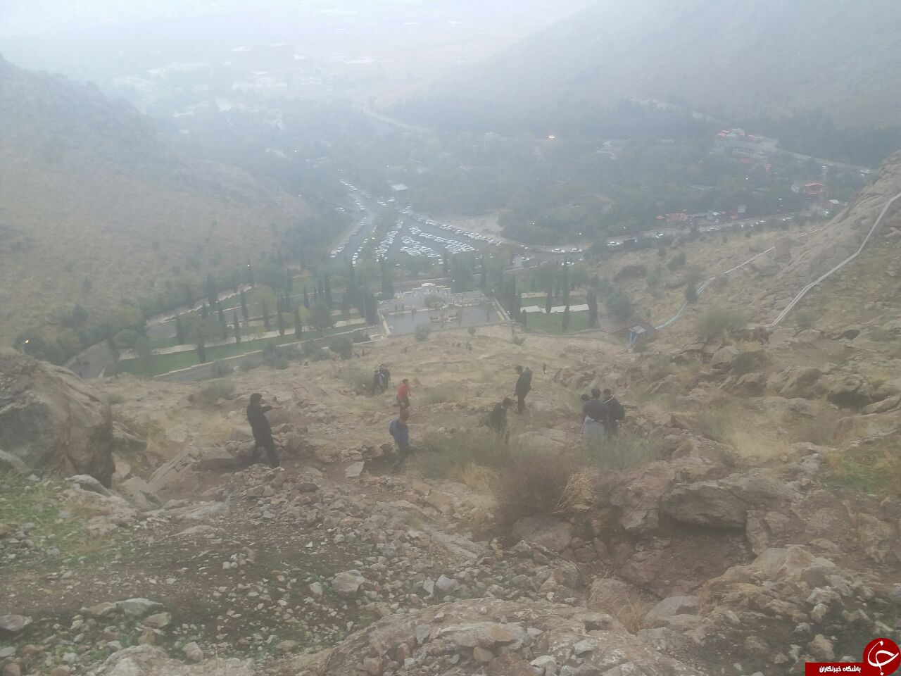 کوه پیمایی علاقه مندان به طبیعت پس از بارش های پاییزی