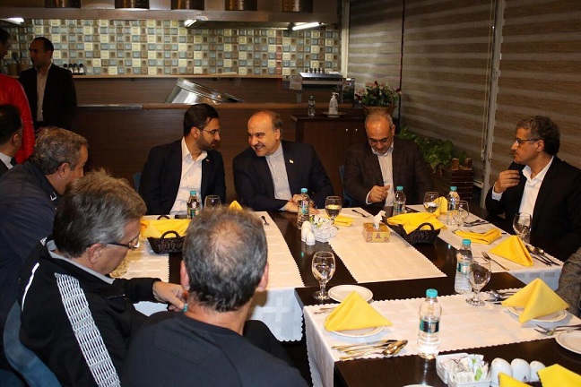 دو وزیر در اردوی سرخ پوشان + عکس