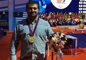سعید محمدپور مدال طلای المپیک 2012 لندن را برگردن آویخت
