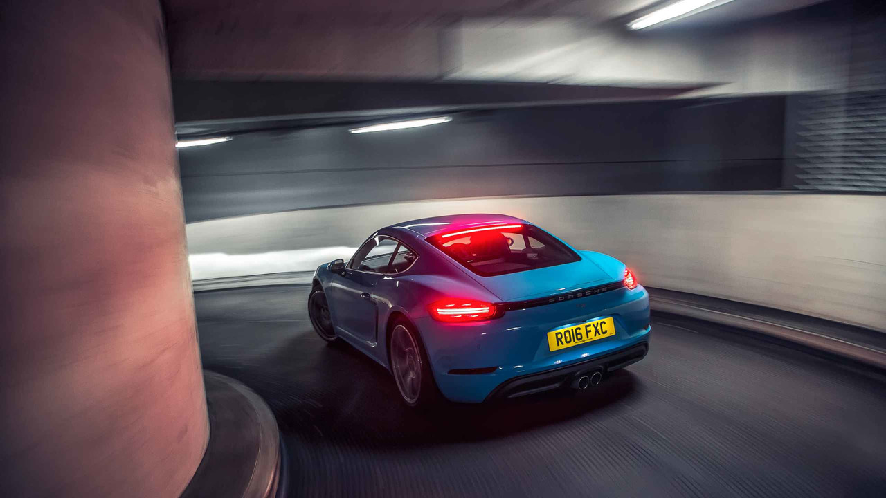 شرکت پورشه اتومبیل نسل جدید خود را با نام Porsche 718 Cayman معرفی کرد +تصاویر