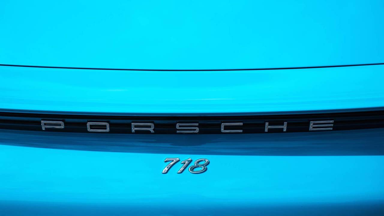 شرکت پورشه اتومبیل نسل جدید خود را با نام Porsche 718 Cayman معرفی کرد +تصاویر