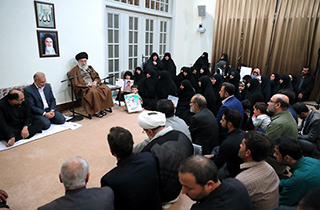 رهبر انقلاب: اگر مدافعان حرم نبودند، راهپیمایی اربعین نبود + فیلم