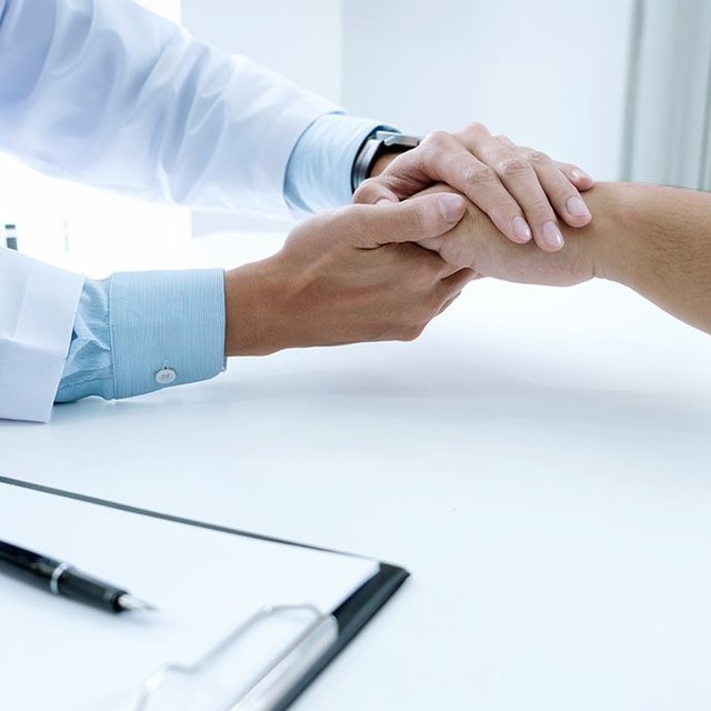 آیا پزشکان باید با مبتلایان به بیماری&zwnj;های لاعلاج، شفاف گفتگو کنند؟