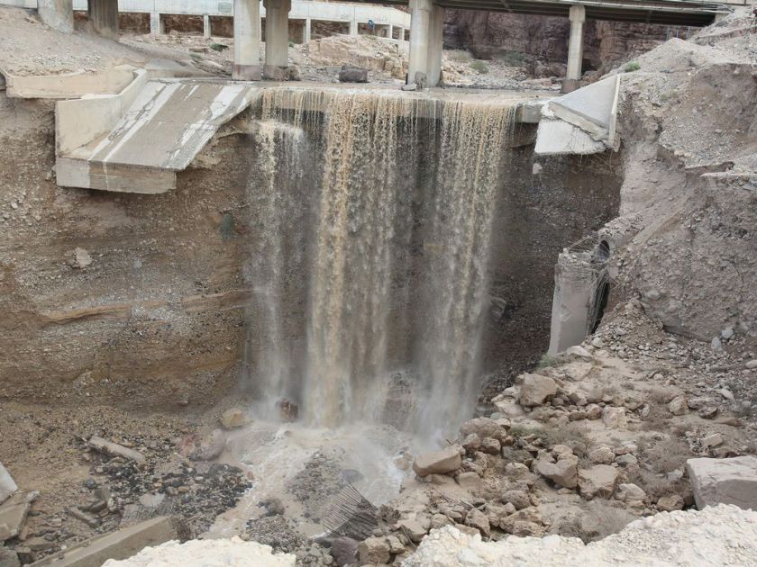 سیل در اردن جان ۱۱ تن را گرفت/ تخلیه کامل سایت باستانی پترا