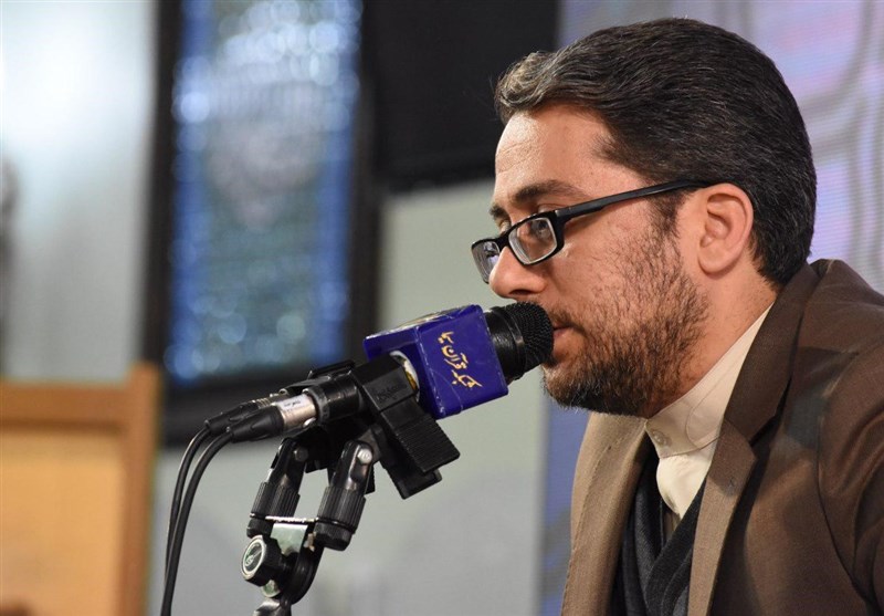 تلاوت مجلسی سوره های مبارکه قمر و الرحمن با صدای وحید نظریان