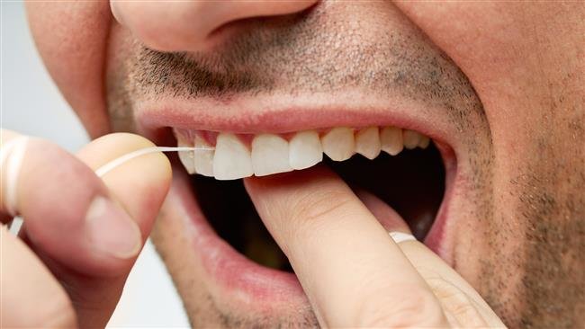 دفترچه راهنما برای حفظ جان دندان&zwnj;هایتان/ نکات مهم برای انتخاب و دور انداختن مسواک و خمیر دندان