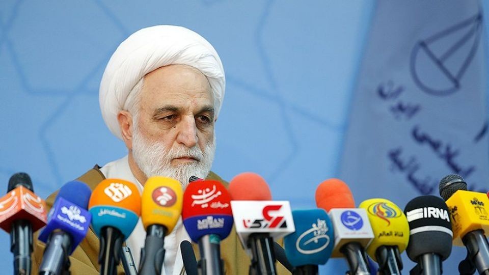 محکومیت قطعی یک قاضی به 10 سال حبس/ اعلام اسامی تعدادی از محکومان دادگاه&zwnj;های فساد اقتصادی/ سیف همچنان ممنوع الخروج است