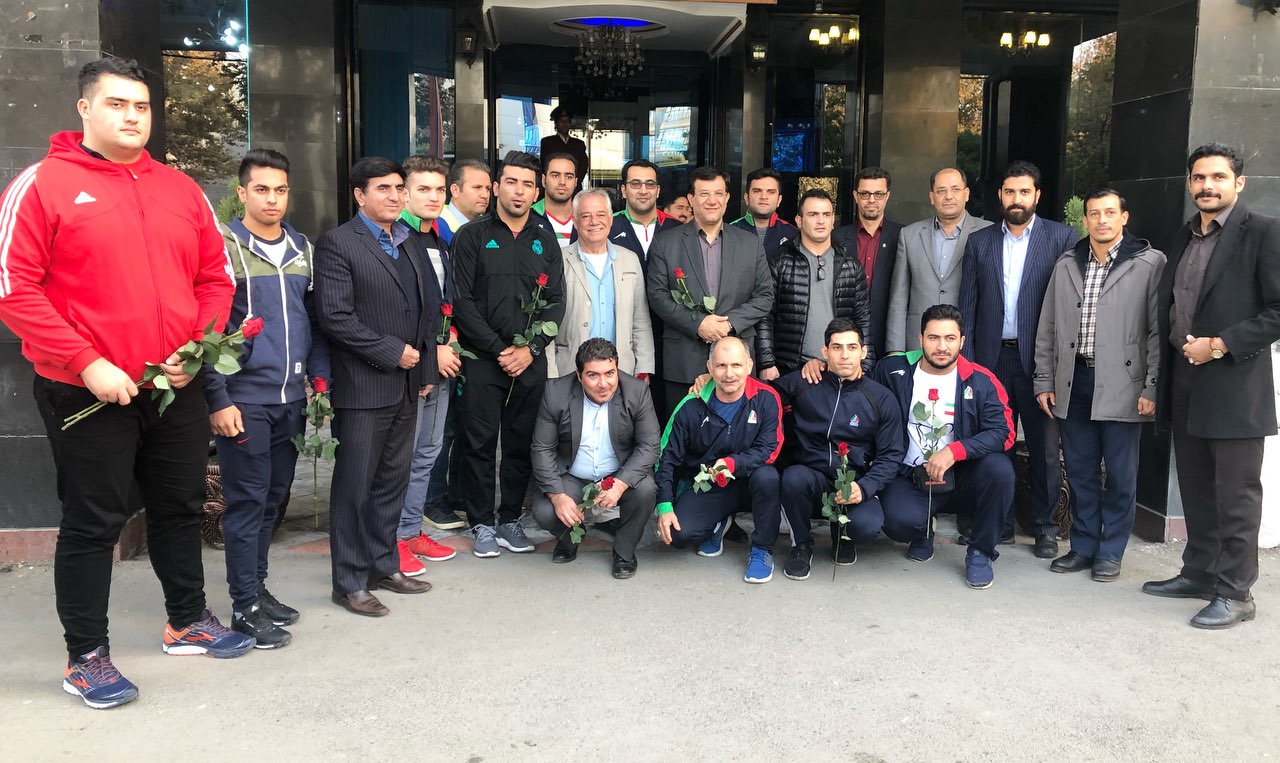 استقبال از تیم ملی وزنه&zwnj;برداری در مشهد انجام شد