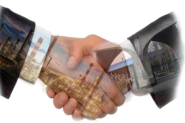 دیوار میان دانشگاه و جامعه برداشته شود/ باید افراد خلاق و نوآور در جامعه بپرورانیم
