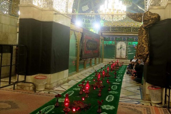 ضریح نورانی حضرت رقیه (س) به تهران منتقل شد