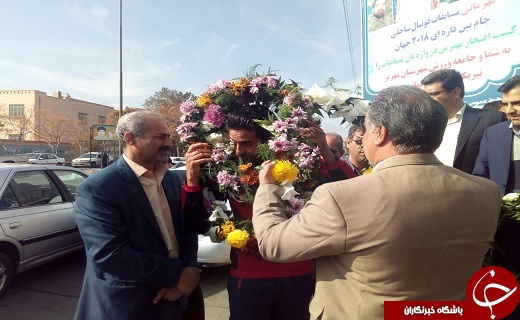 استقبال پر شور مردم شهرستان مهریز از دروازبان تیم ملی ساحلی ایران +تصویر