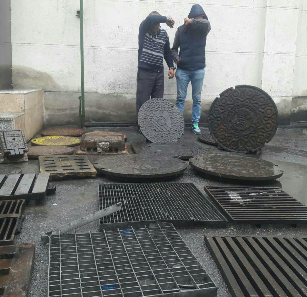 دستگیری خریداران دریچه های سرقتی