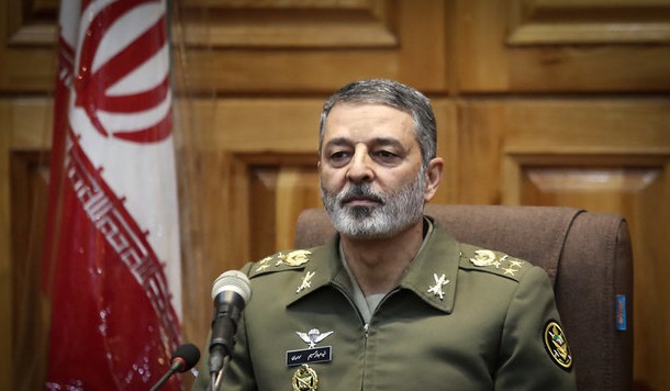 فرمانده کل ارتش ازتلاش&zwnj;های امدادگران در زلزله کرمانشاه تقدیر کرد