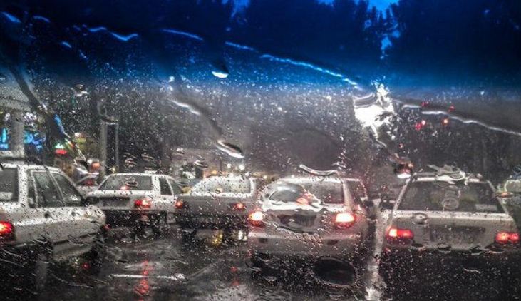 قطره&zwnj;های باران تهران را قفل کرد/ توان شهردار جدید برای چرخاندن کلید دولت در قفل ترافیک تهران