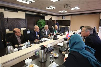 اعلام آمادگی لندن و تهران برای حمایت از مهاجران خارجی در ایران