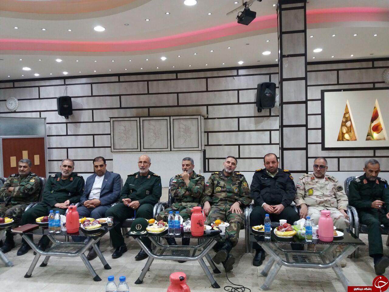نشست هم افزایی  ایجاد  وحدت و همدلی با حضور فرمانده کل ارتش
