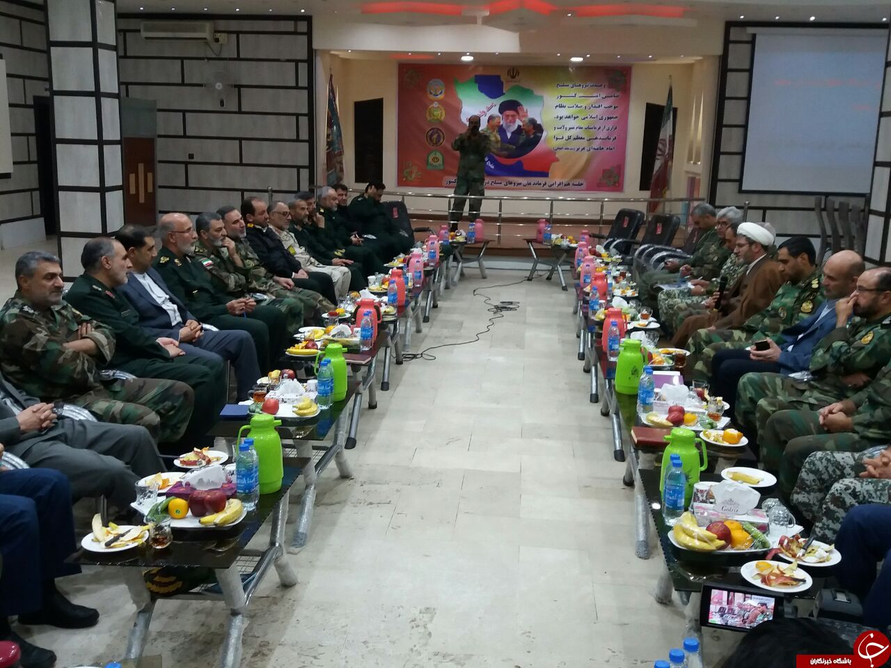 نشست هم افزایی  ایجاد  وحدت و همدلی با حضور فرمانده کل ارتش