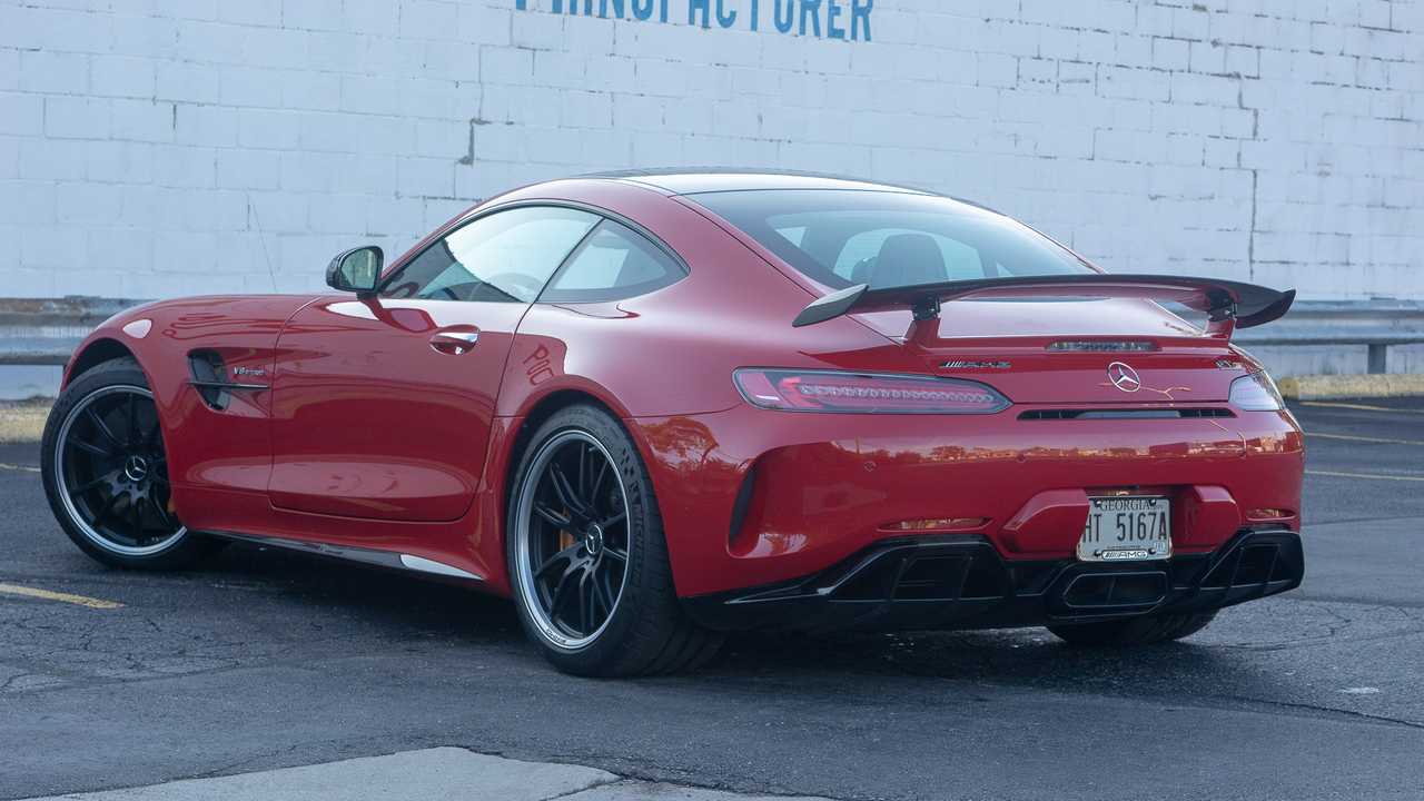 بررسی نسخه 2018 اتومبیل سوپراسپورت Mercedes-AMG GT +تصاویر