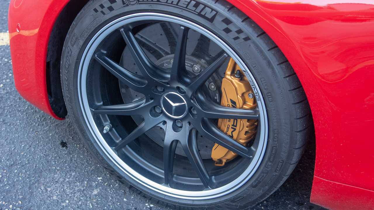 بررسی نسخه 2018 اتومبیل سوپراسپورت Mercedes-AMG GT +تصاویر