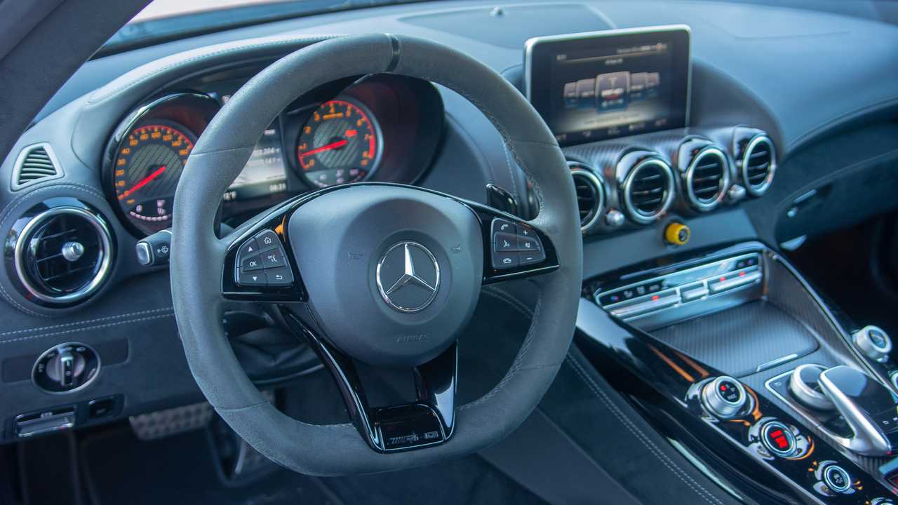 بررسی نسخه 2018 اتومبیل سوپراسپورت Mercedes-AMG GT +تصاویر