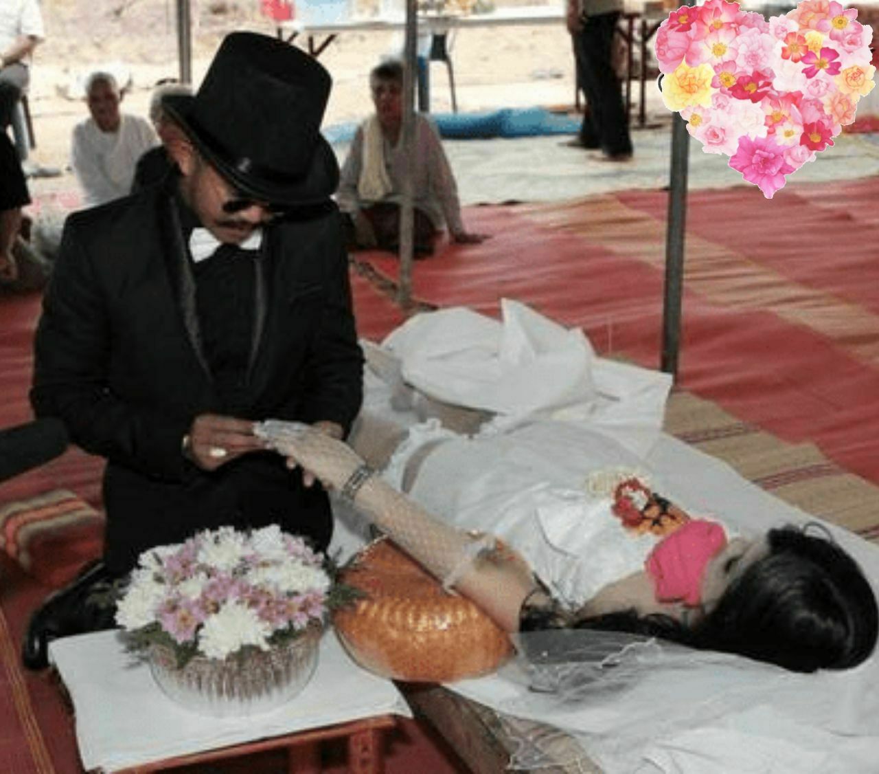 ازدواج عجیب مرد جوان با نامزد مرده خود+ عکس