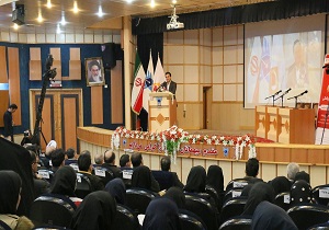 سرمایه گذاری دانشگاه آزاد در حوزه بهداشت و تولید گیاهان دارویی