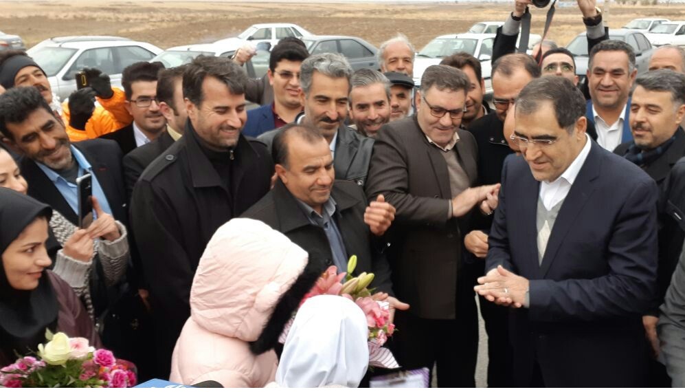 وزیر بهداشت وارد همدان شد