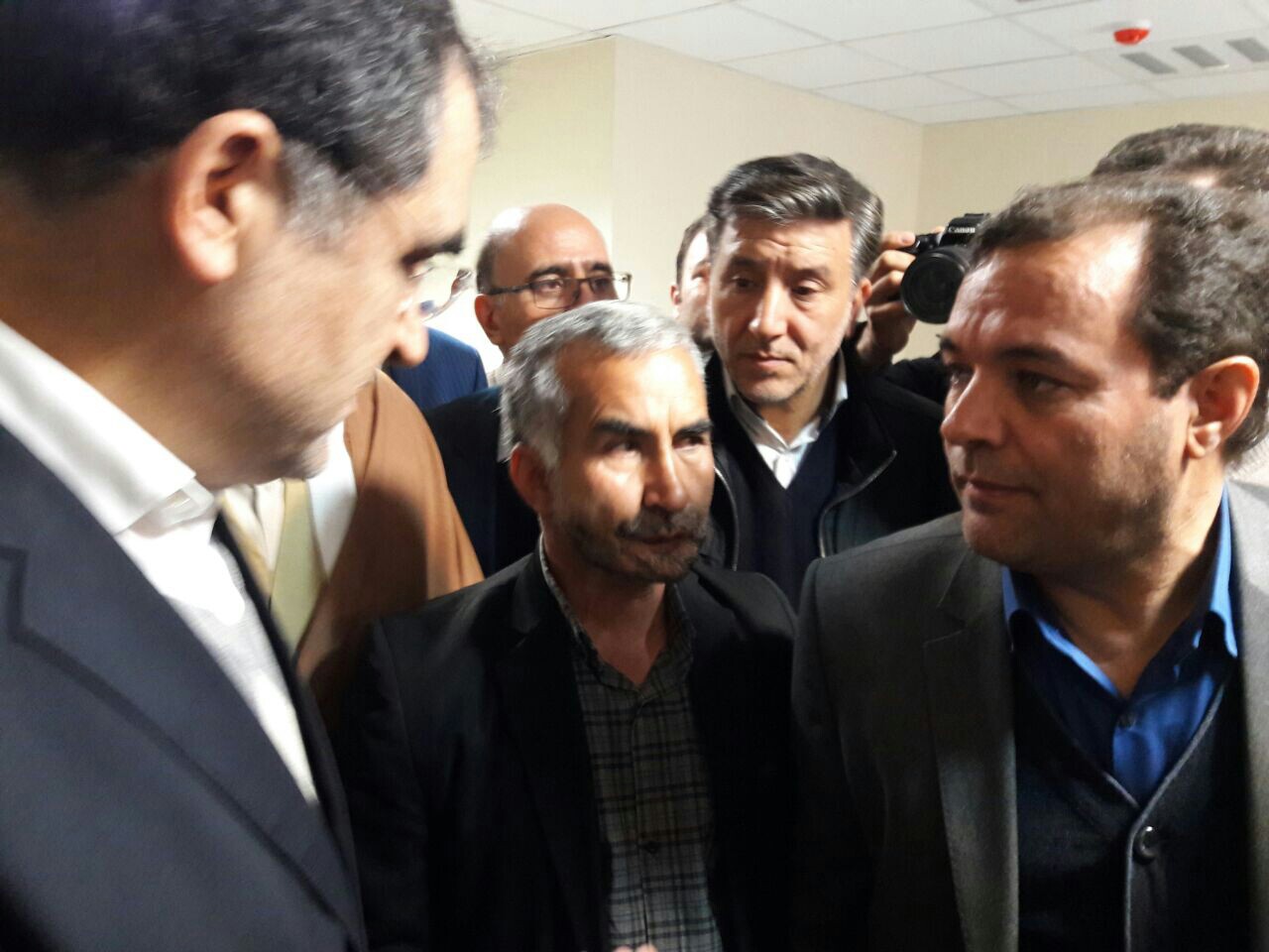 وزیر بهداشت از &laquo;مرکز خدمات جامع سلامت قروه&raquo; بازدید کرد