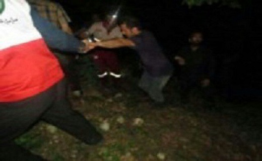 نجات چهار نفر گرفتار در کولاک در آبگرم نجات چهار نفر گرفتار در کولاک در آبگرم