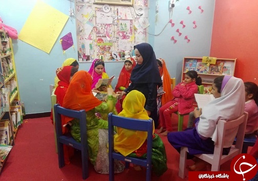 قصه خوانی با گویش بختیاری در کتابخانه داراب افسر بختیاری مسجدسلیمان