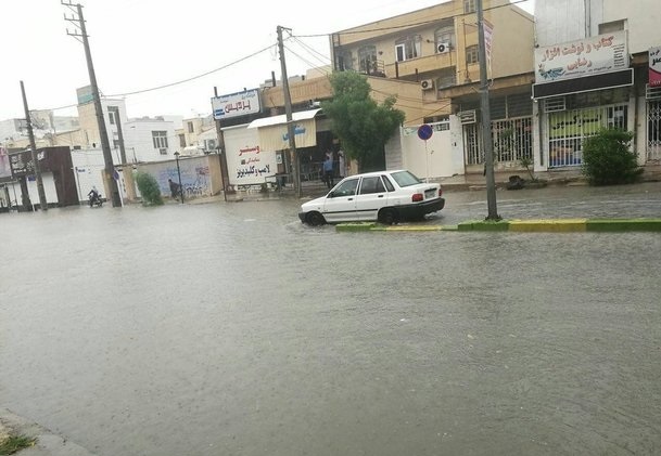 گستردگی آب گرفتگی در بوشهر زیبنده این مردم این شهر نیست