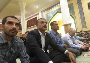 ترویج فرهنگ کتابخوانی در نماز جمعه آبادان