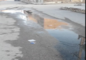 وضعیت نامناسب فاضلاب در معابر منطقه نهضت‌آباد + فیلم