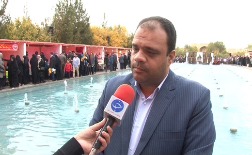 یاقوت های سرخ معروف تفت در جشنواره ای تماشایی