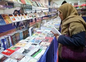 تجهیز وسایط نقلیه ریلی راه‌آهن به کتاب و جعبه کمک‌های اولیه