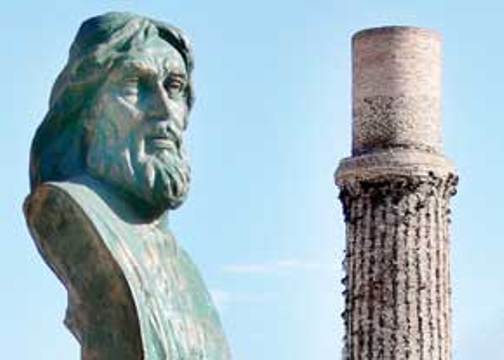 خوی، آماده کلنگ زنی یادمان شمس تبریزی